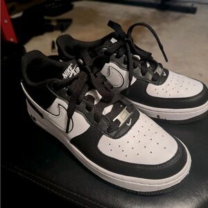 Only worn a few times, big kids size 5.5